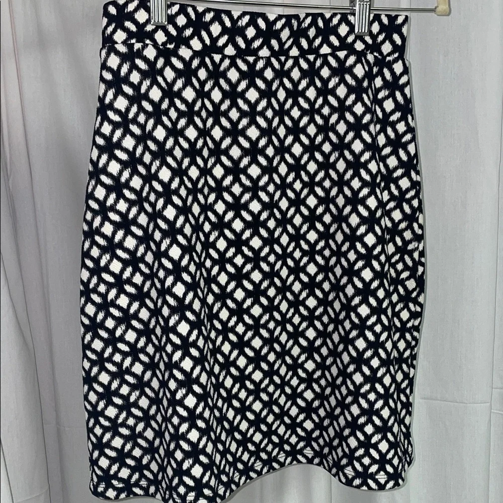 Anthropologie Le Lis Maura black & white geometric print A-line skirt.  Sz Small